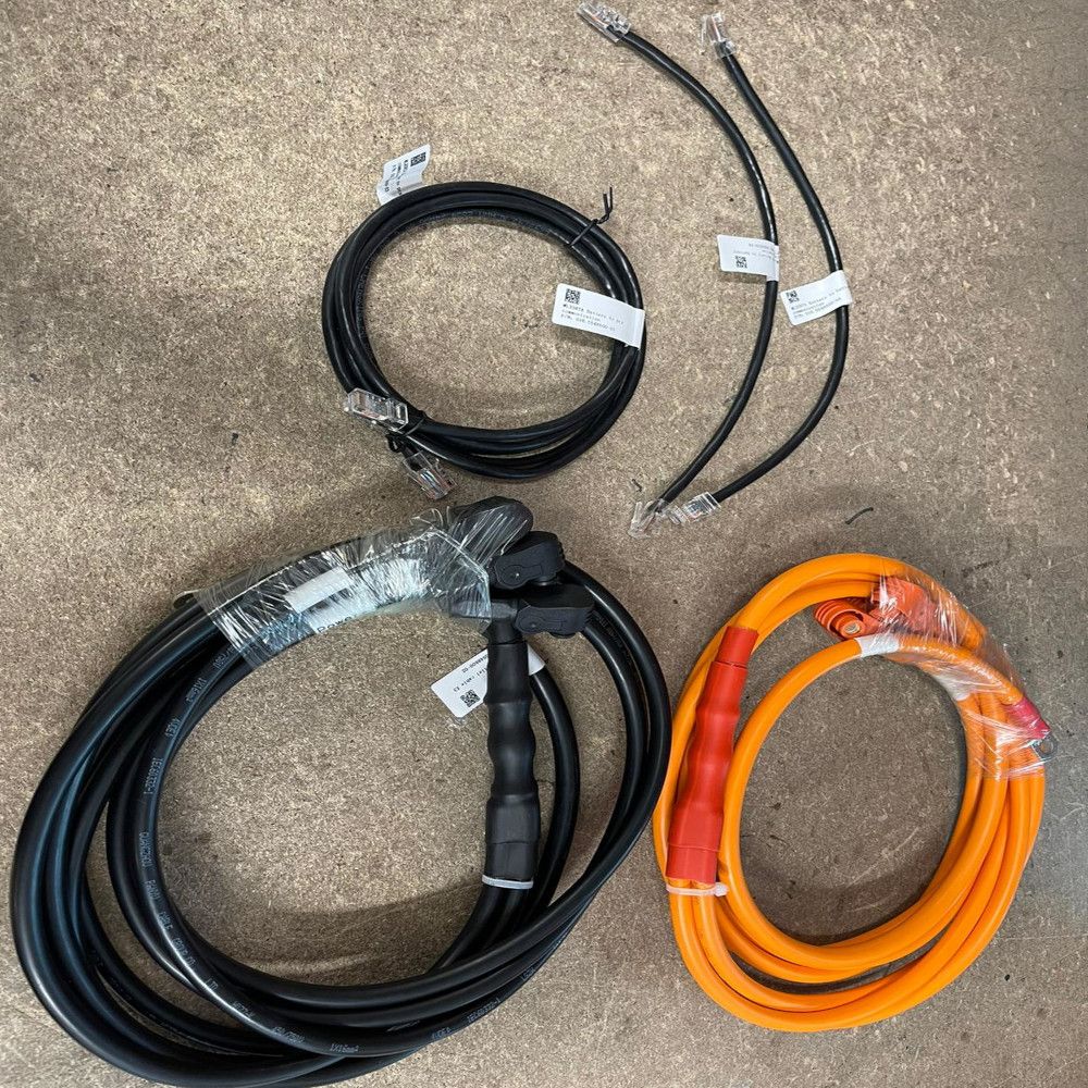 Growatt Join Battery Cables for three 3.3KWh Battery Packs